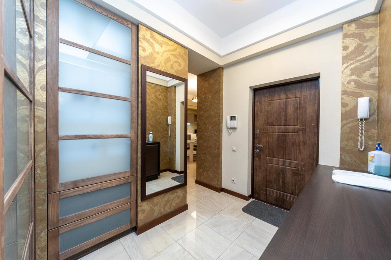 Apartments On Besarabka Kiev Exterior foto